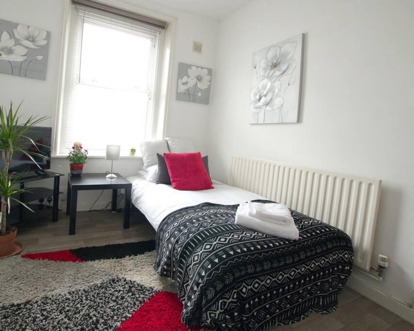 City Centre 4 Bedroom House Winchester Dış mekan fotoğraf