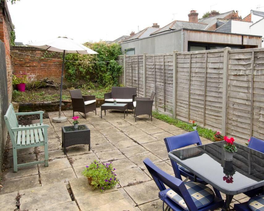 City Centre 4 Bedroom House Winchester Dış mekan fotoğraf